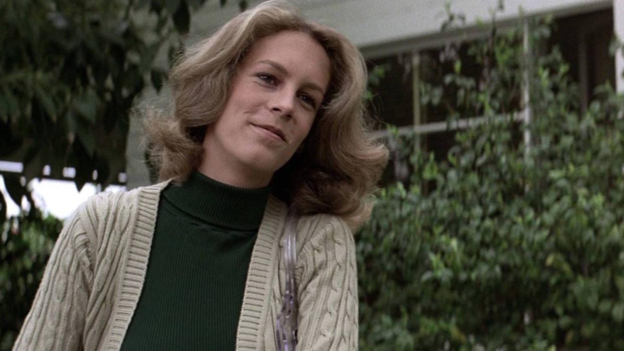  Jamie Lee Curtis as Laurie Strode in Halloween 