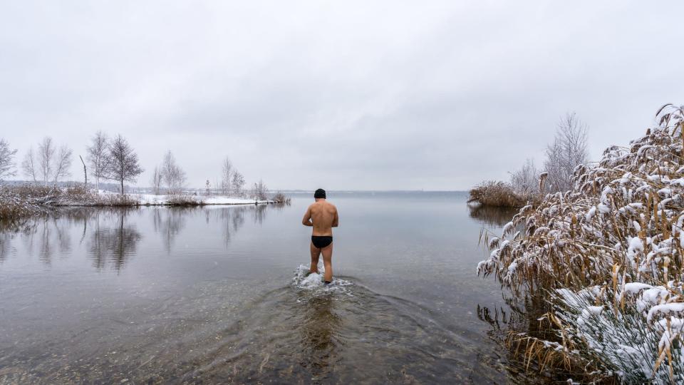 University Study Finds Link Between Fat-burning and Cold Water Swimming