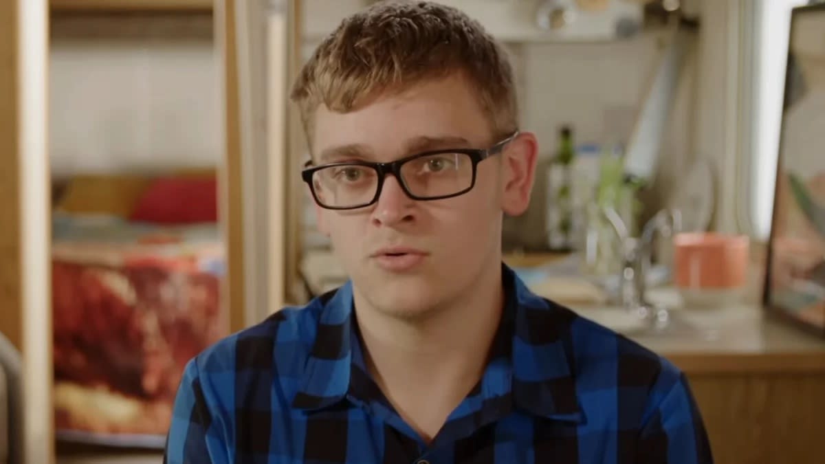  90 Day Fiancé: The Other Way’s Brandan with glasses on his face 