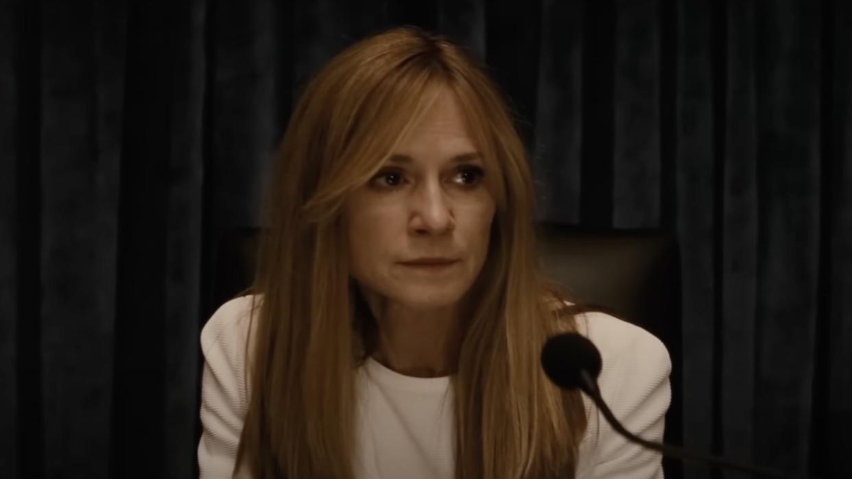  Holly Hunter speaking in Senate committee meeting in Batman v Superman: Dawn of Justice. 