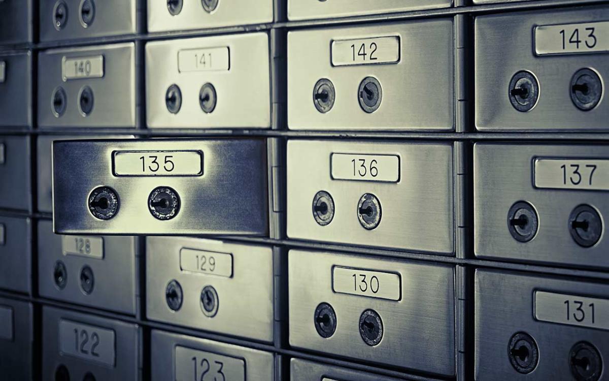 11 Best Things to Keep in a Safe Deposit Box