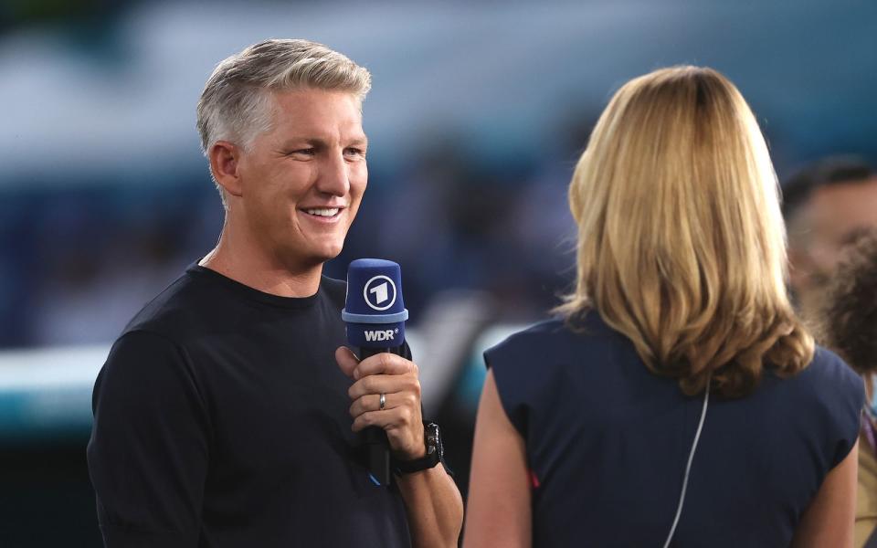 Bei der EURO 2020 stand Schweinsteiger noch mit Jessy Wellmer vor der Kamera. (Bild: 2021 Getty Images/Lars Baron)