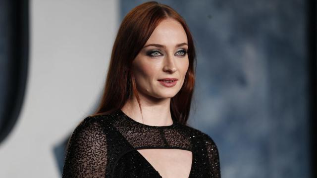 Sophie Turner spotted KISSING British millionaire Peregrine