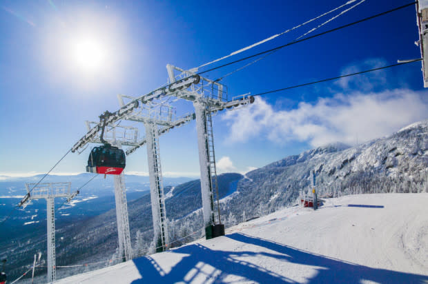 Stowe Gondola<p><a href="https://www.shutterstock.com/image-photo/stowe-vt-usa-feb-23-2004-1506787061" rel="nofollow noopener" target="_blank" data-ylk="slk:Shutterstock/Don Landwehrle;elm:context_link;itc:0;sec:content-canvas" class="link ">Shutterstock/Don Landwehrle</a></p>