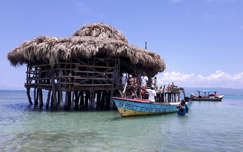 pelican bar, Jamaica