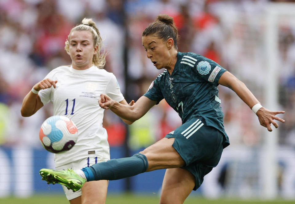 Hart gekämpft, aber doch verloren: Deutschland geht im EM-Finale gegen England als Verliererinnen vom Platz. (Bild: Reuters)