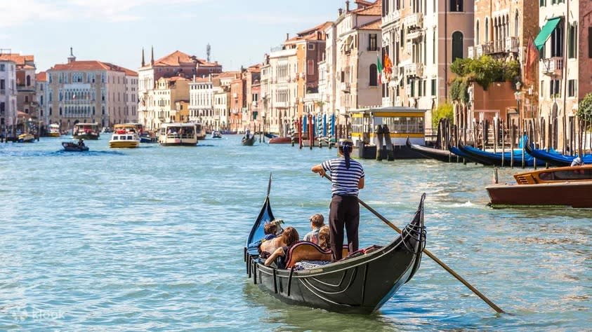 Venice Gondola Ride. (Photo: Klook SG)