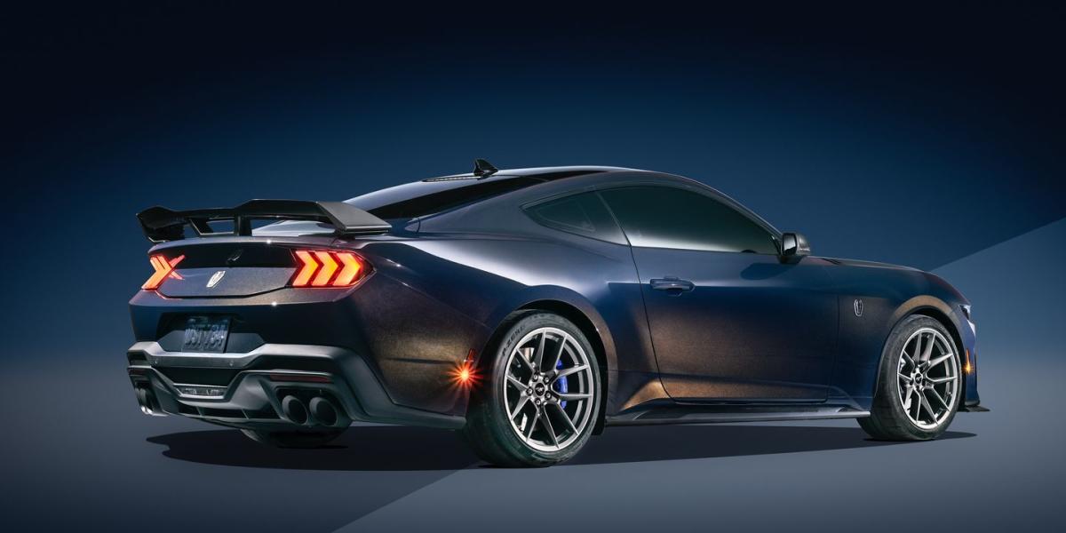 2025 Ford Mustang Dark Horse Is a Badass New Breed of Pony