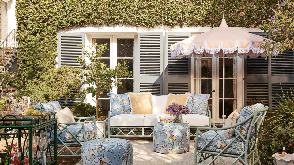 Find some luxurious patio collections at One Kings Lane.