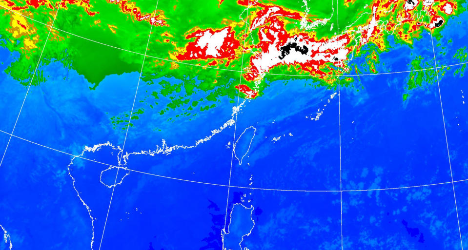 今（22日）鋒面通過及東北季風增強，北部及東北部天氣稍轉涼。（圖取自中央氣象署網站）