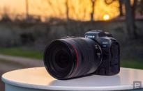 <p>Canon EOS R5 camera review</p> 