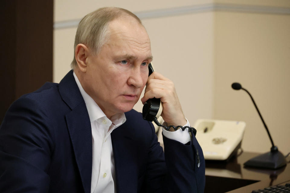 Wladimir Putin hat mit dem Präsidenten der Türkei telefoniert (Bild; Sputnik/Mikhail Klimentyev/Kremlin via REUTERS)