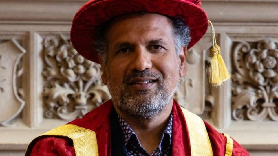 Sarfraz Manzoor installed as the new chancellor of the University of Bedfordshire