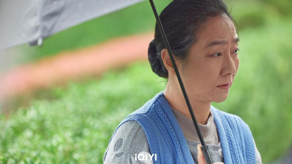 楊麗音在《第9節課》中飾演許瑋甯的外婆。（愛奇藝國際站提供）