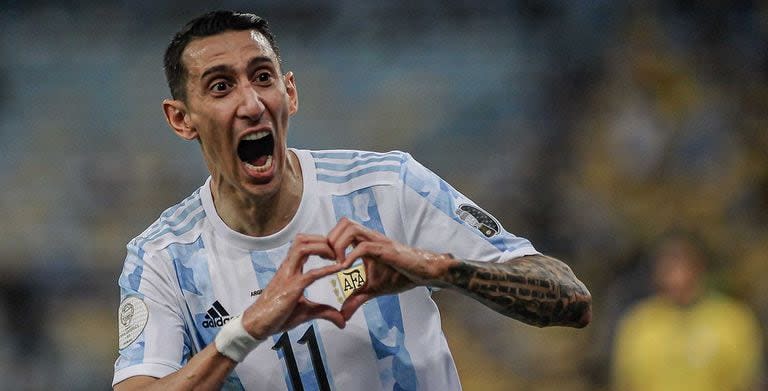 El festejo de Ángel Di María tras convertir el gol que le dio el triunfo a la Argentina en 2021