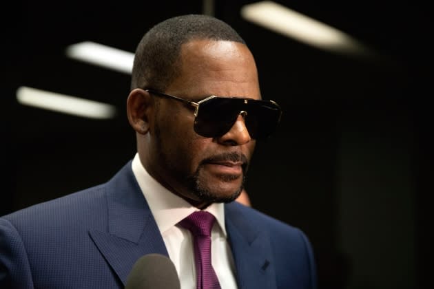 R. Kelly back in court in fight over child support payments - Credit: Erin Hooley/Chicago Tribune/Tribune News Service/Getty Images