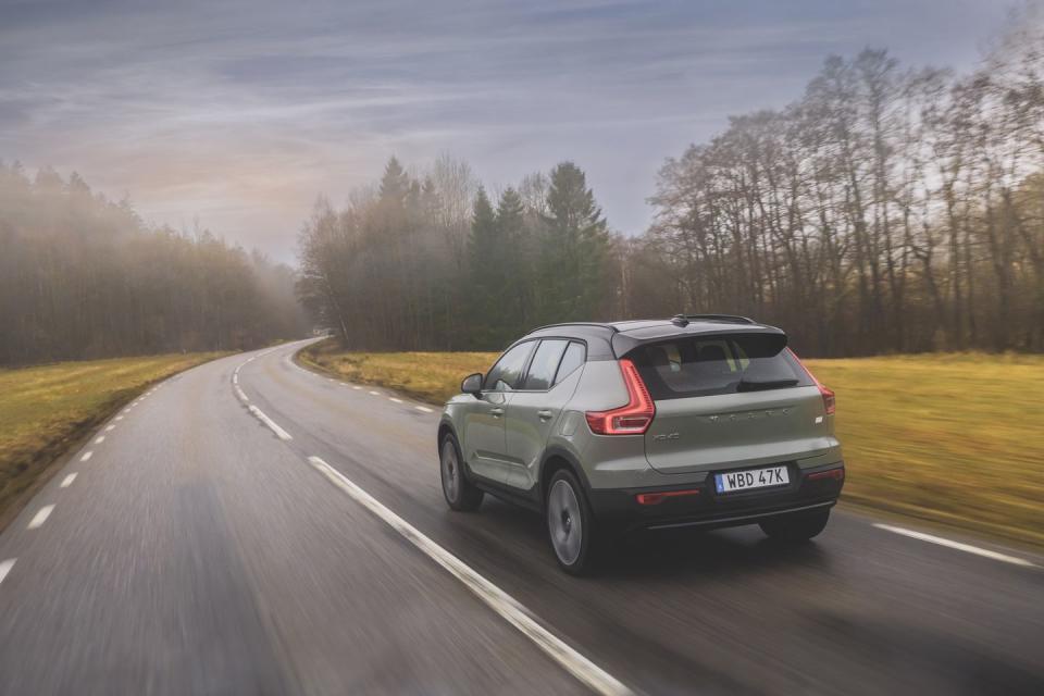 2024 volvo xc40 recharge