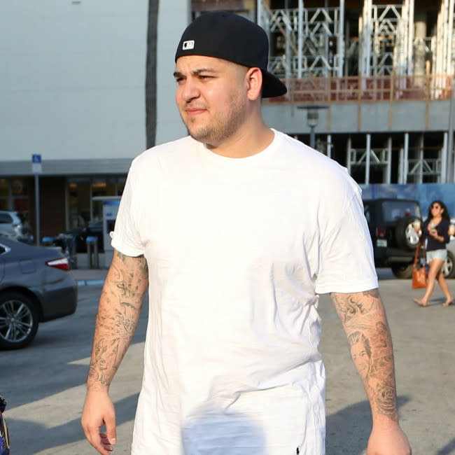 Rob Kardashian se encuentra muy bien con sus negocios credit:Bang Showbiz