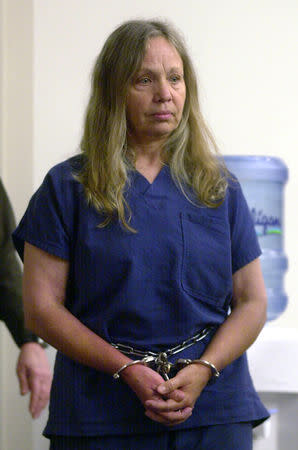 FILE PHOTO: Wanda Barzee appears in court to face charges in the kidnapping of teenager Elizabeth Smart in Salt Lake City, Utah, U.S., April 22, 2003. Douglas C. Pizac/Pool via Reuters/File Photo