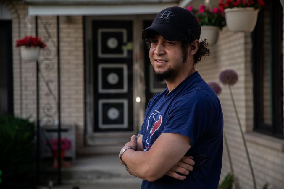 lung transplant patient smiling, arms crossed, getting ready for a run