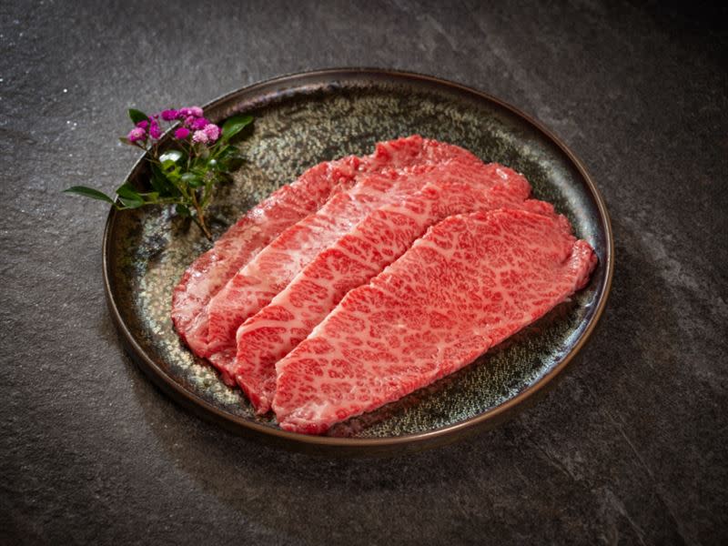 《旺盛苑和牛燒肉》中山店更首創日本六大和牛品牌肉品輪番供應的主題活動，嚴選日本不同知名和牛產地肉品，一周內輪流交替。（圖／業者提供）