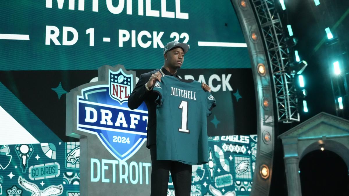 Eagles ink first-round draft pick Quinyon Mitchell