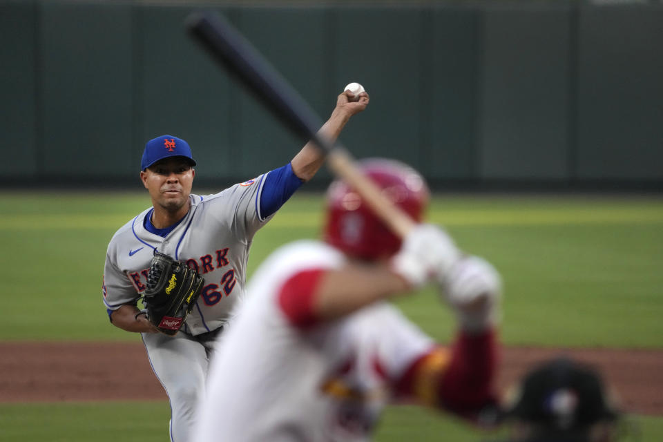 New York Mets starting pitcher Jose Quintana throws during the fourth inning of a baseball game against the St. Louis Cardinals Thursday, Aug. 17, 2023, in St. Louis. (AP Photo/Jeff Roberson)