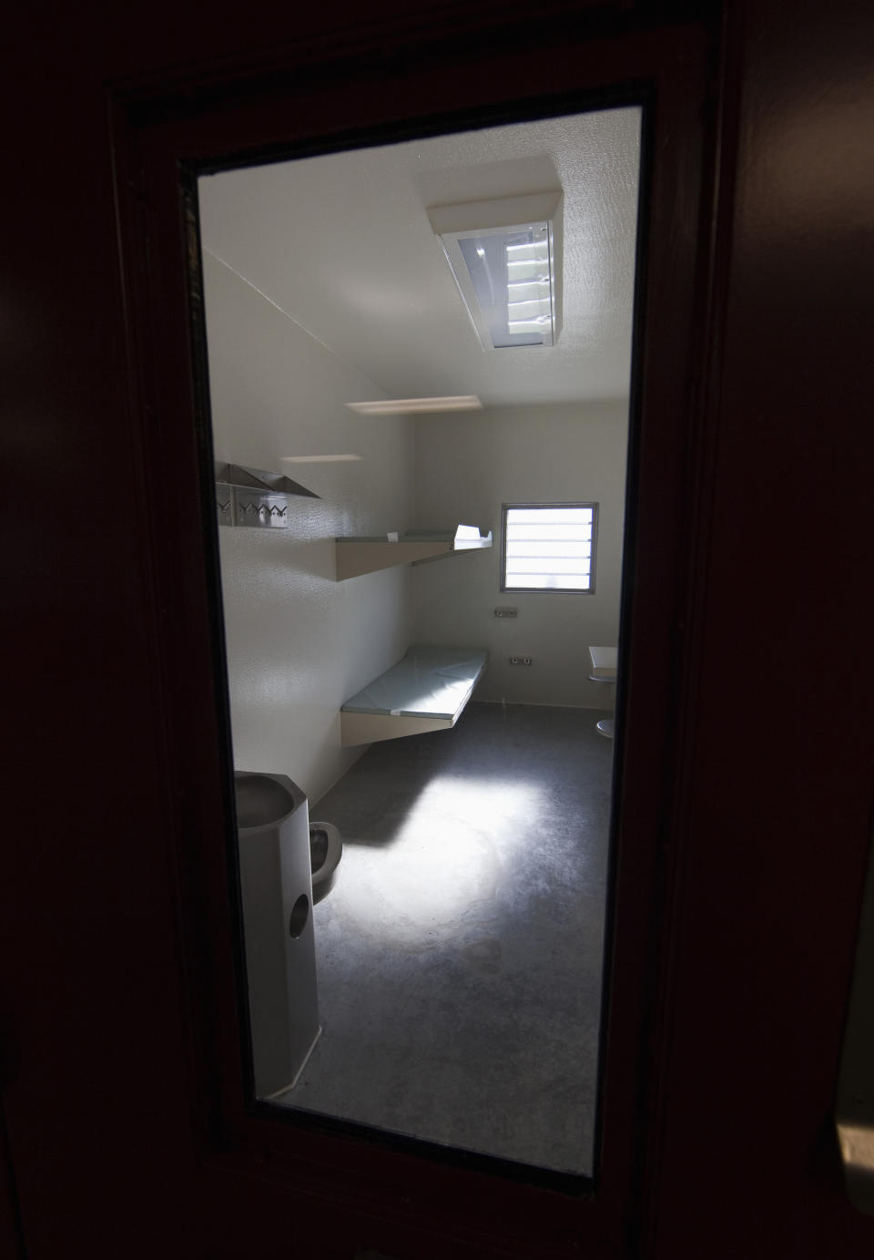 Double bunked cell at the new Toronto South Detention Centre