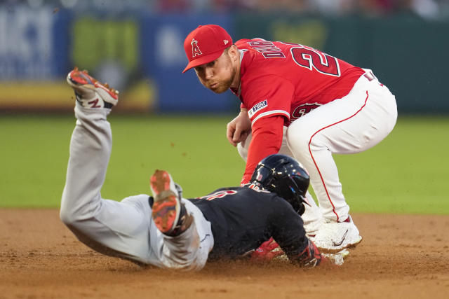 Randal Grichuk exits game in 8th, 08/24/2020