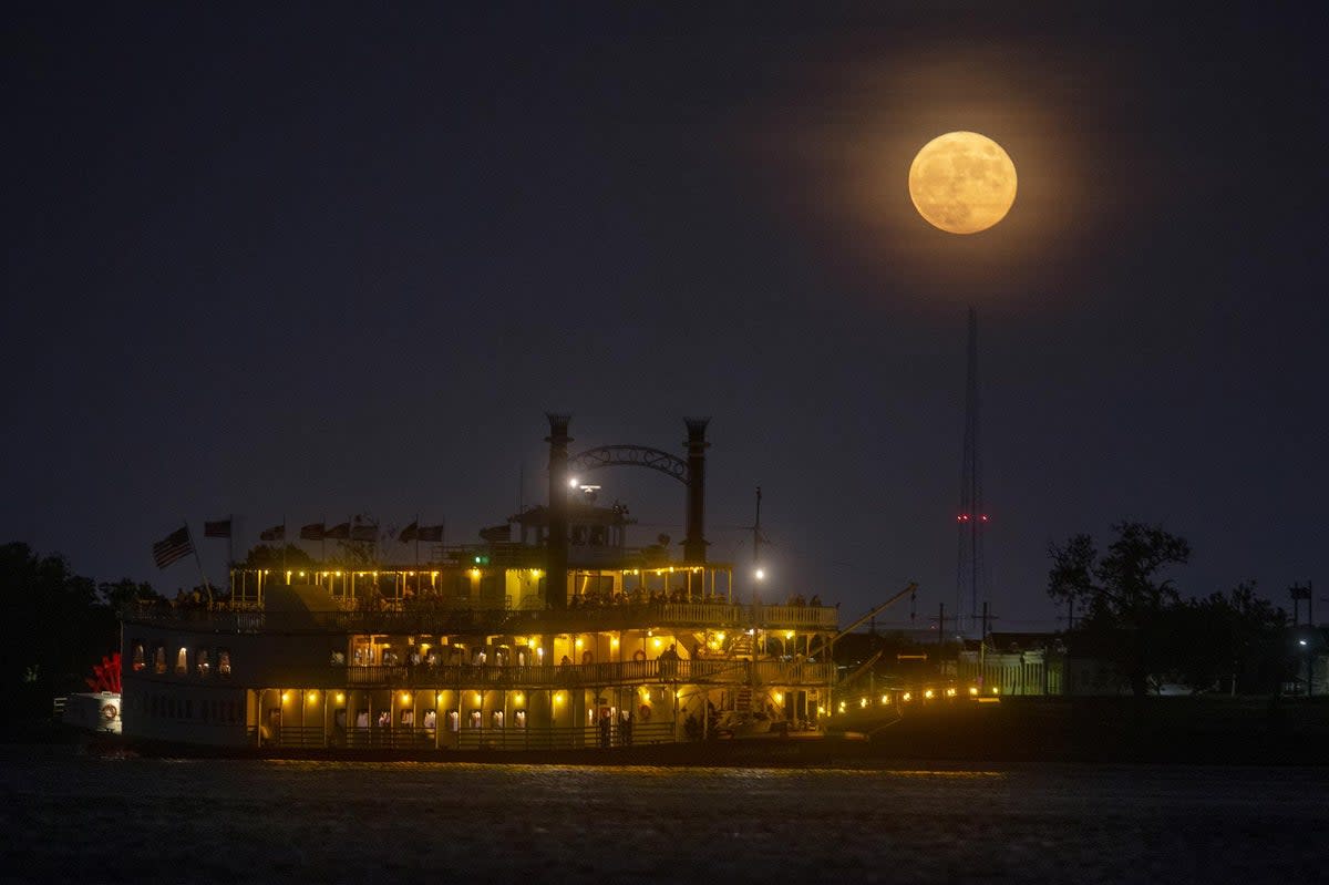 An August Sturgeon Moon rises over New Orleans in 2021 (Nasa)