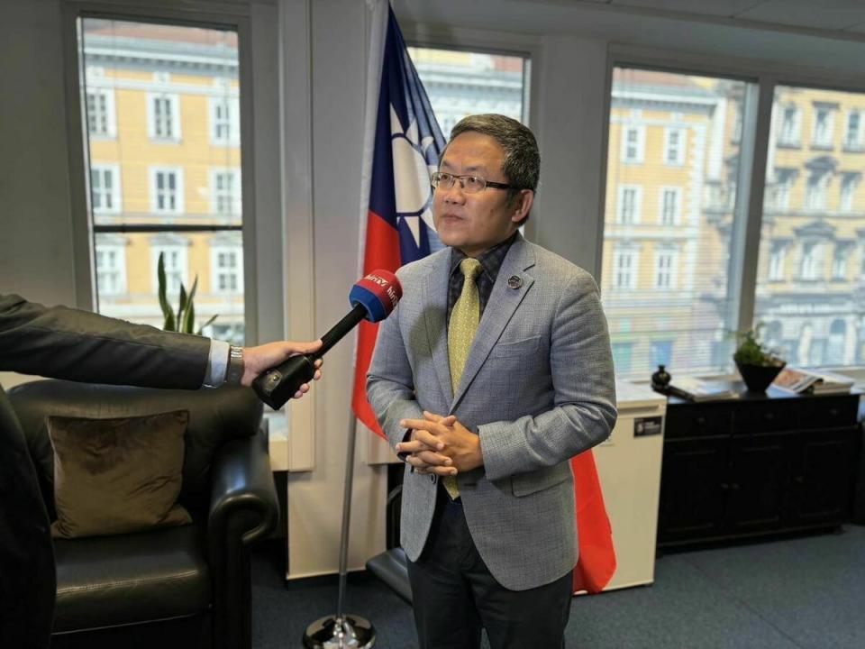 駐匈牙利大使劉世忠闢台灣發聲，外交成果豐碩。   圖：翻攝自劉世忠臉書
