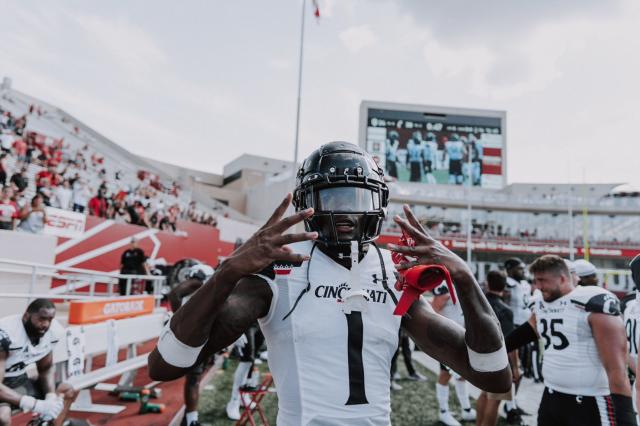 Fashion Break  Cincinnati Bearcats Wearing New Uniforms for The  Tournament(s) - Down The Drive