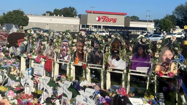 PHOTO: A makeshift memorial still stands on Aug. 24, 2022, outside the Tops supermarket in the East Side neighborhood of Buffalo, New York. (ABC News)