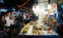 Night shot of Alor BBQ Steamboat in Jalan Alor, Kuala Lumpur. Shot using the E 16-50mm F3.5-6.3 lens. Exposure 1/160 sec; f/4.0; ISO 800, Program setting.