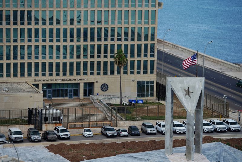 FILE PHOTO: U.S. gives Havana embassy facelift after decades of neglect