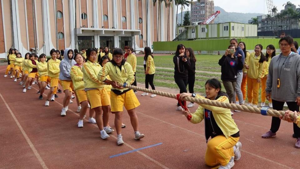 景美女中小黃褲將走入歷史。（圖／翻攝自「景美女中News讚」臉書）