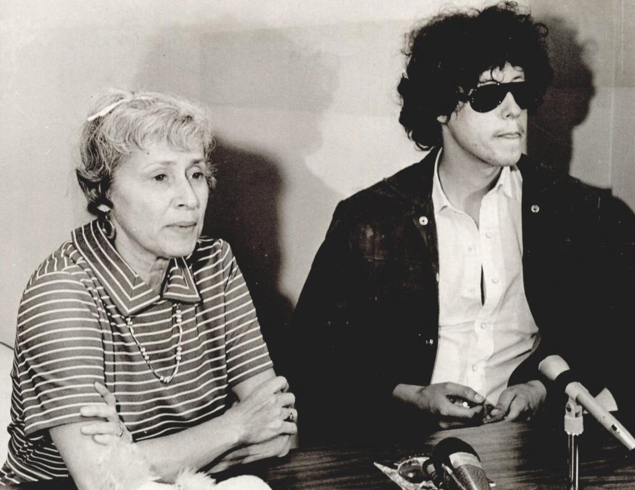 Marjorie Guthrie, and her son, Arlo, talk during a news conference during their July 1971 visit to Okemah.