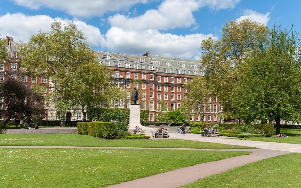 Grosvenor Square, London, UK - Alamy 