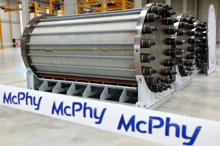 Des électrolyseurs, lors de l'inauguration de l'usine McPhy de Foussemagne, le 13 juin 2024 à Belfort (FREDERICK FLORIN)