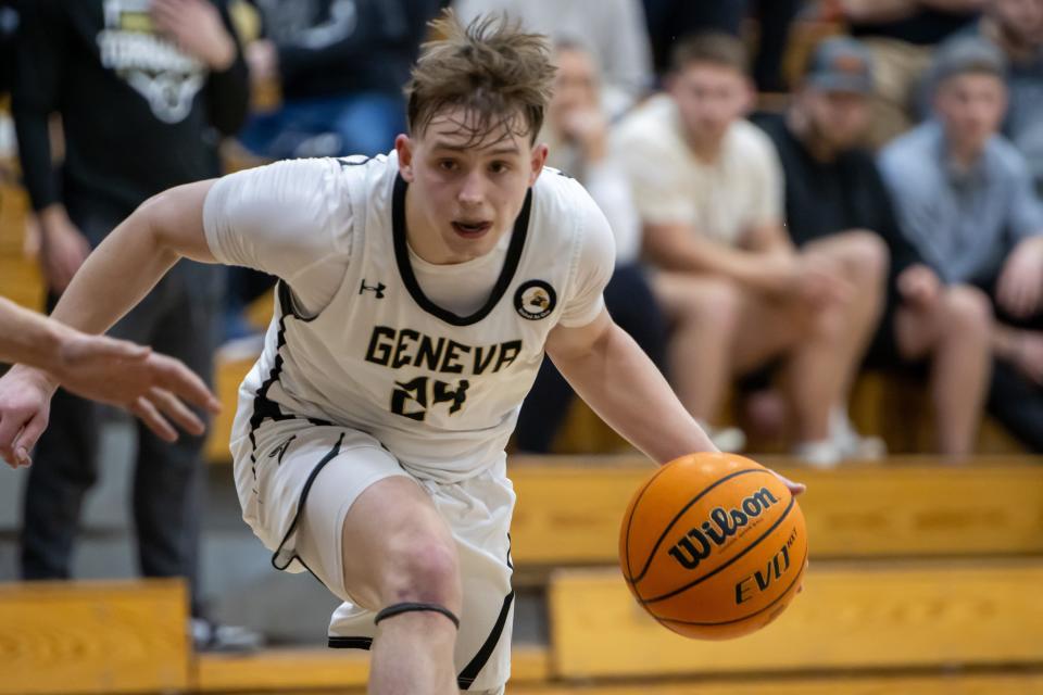 Isaac Massie (24) drives to the hoop during the second half of the PAC semifinals at Metheny Fieldhouse Thursday night.