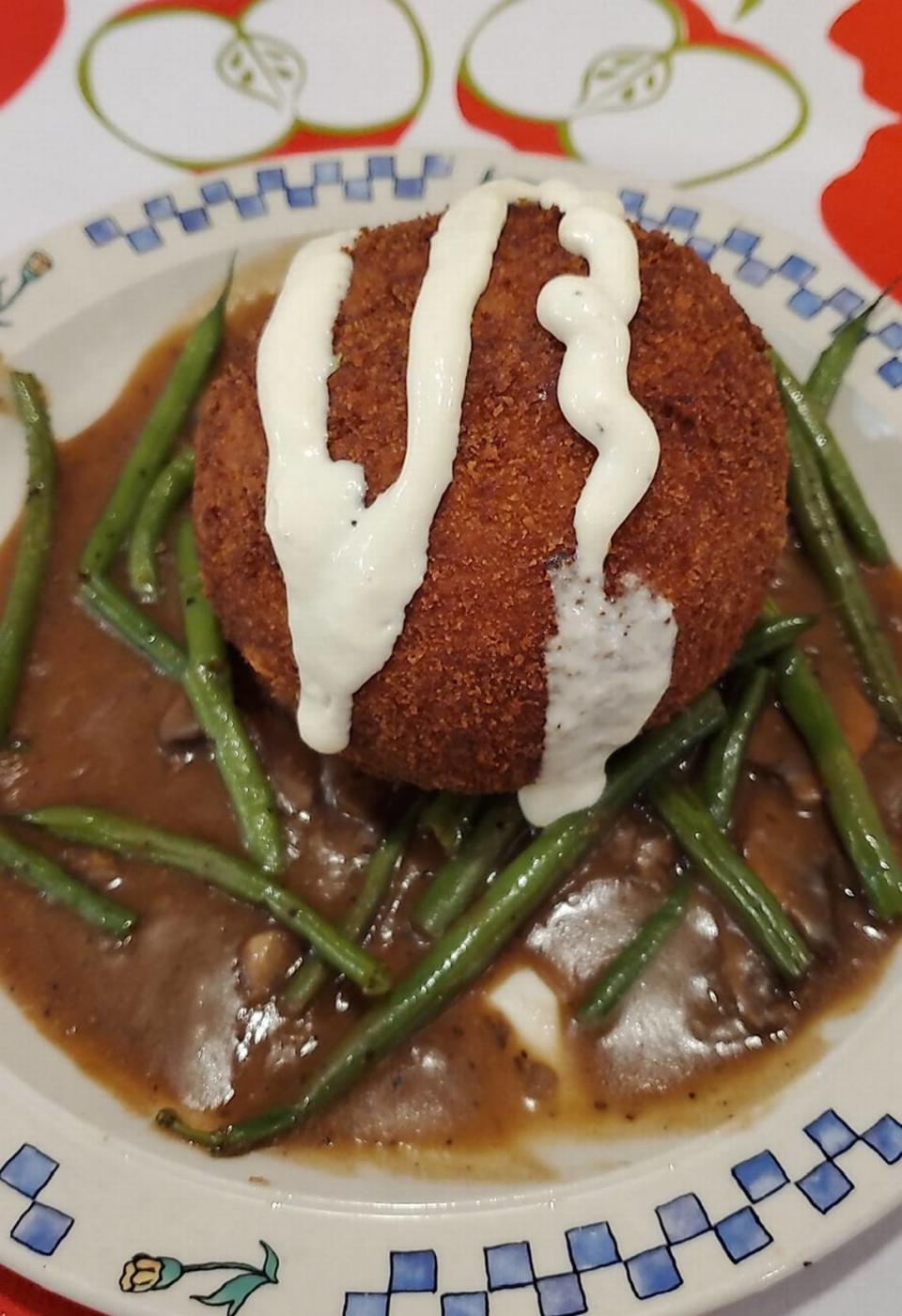 The Beefy Doo-Dad, a pre-pandemic feature at Doo-Dah Diner, will make occasional appearances as a dinner special when the restaurant adds weeknight dinner hours.