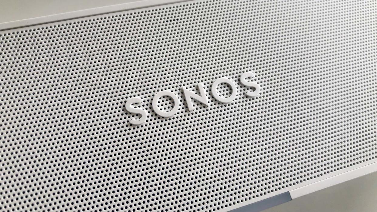  Sonos Ray screen close up. 