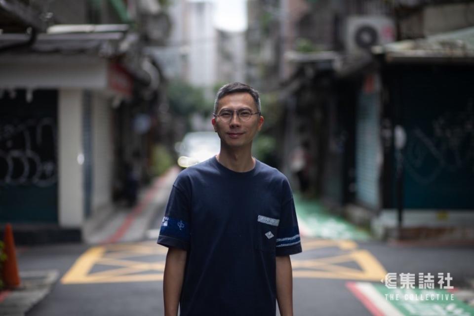 《幻愛》重映突然無故取消，周冠威在為社交媒體寫道：「很多人想我消失於公共領域，但我仍有話要說，我仍在香港，仍在好好拍電影。」他此刻正身在台灣籌拍關於學童自殺的新片。