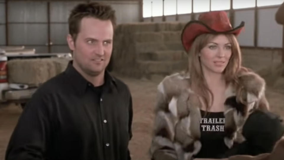 Matthew Perry and Elizabeth Hurley in Serving Sara