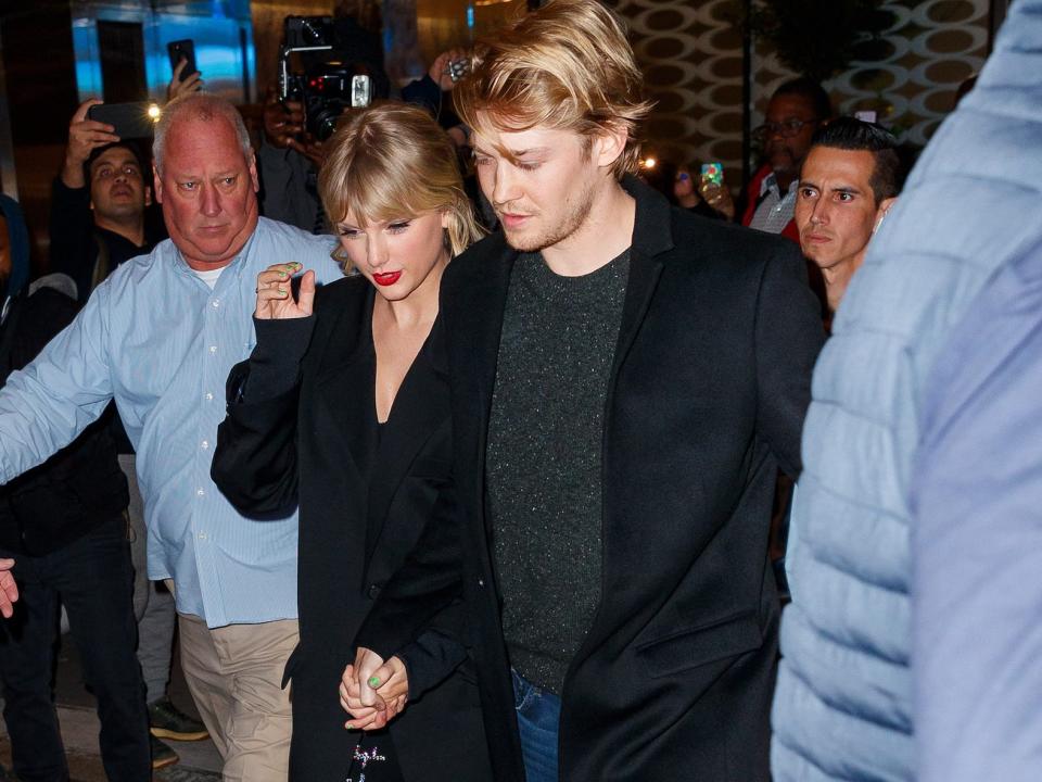 taylor swift joe alwyn