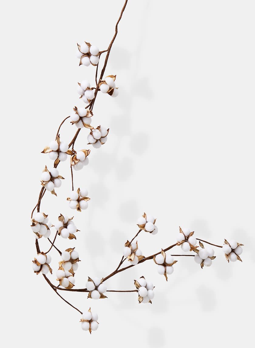 <p>jamaligarden.com</p><p><strong>$9.99</strong></p><p>Cotton stems or even a garland like this one from<a href="https://www.jamaligarden.com/" rel="nofollow noopener" target="_blank" data-ylk="slk:Jamali Garden;elm:context_link;itc:0;sec:content-canvas" class="link "> Jamali Garden</a> are easy to throw down on the table for a quick and easy centerpiece.</p>