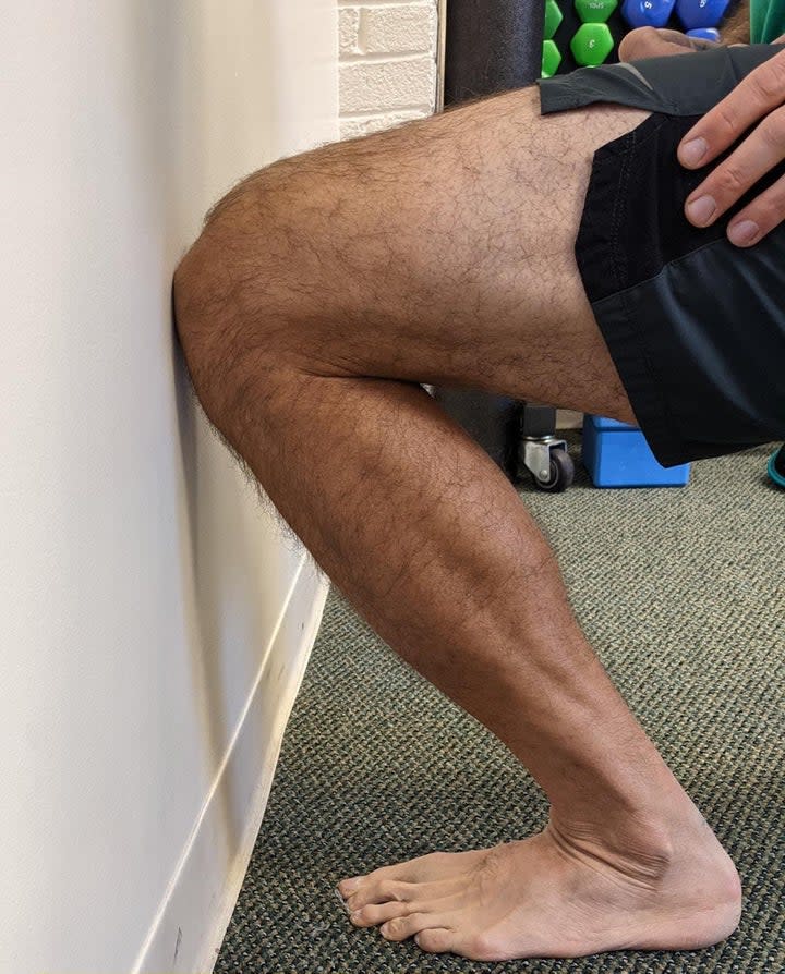 Ankle dorsiflexion <span class="o-credit">Photo: Kyle Norman</span>