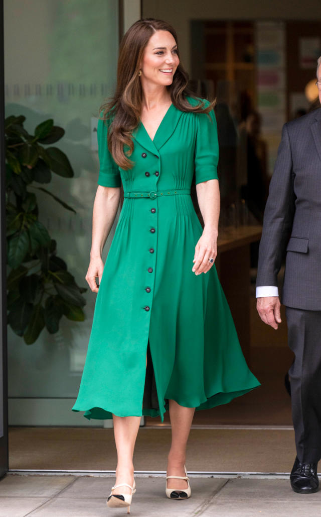 Suzannah Flippy Wiggle Dress in Green - Kate Middleton Dresses - Kate's  Closet