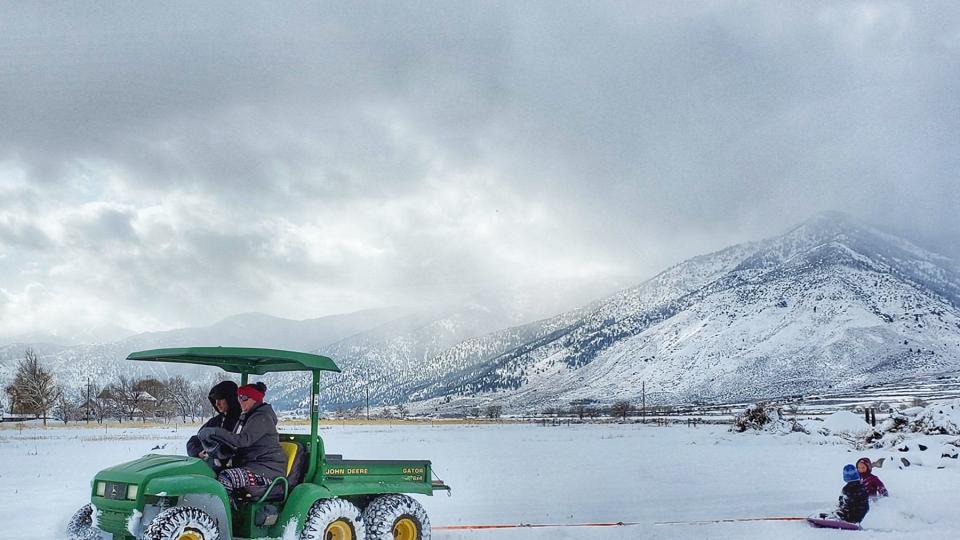 Winter hooky bobin in Carson Valley