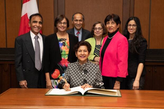 Ratansi with family members — including her sister Zeenat Khatri, to her left in the floral dress.